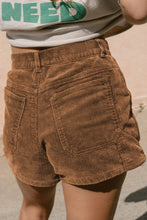 Pantalones cortos de pana con bolsillos traseros y cintura elástica vintage marrón 