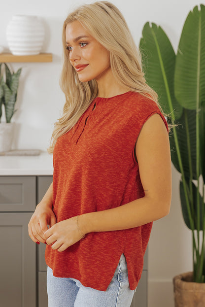 Pull orange uni à manches courtes et col en V fendu