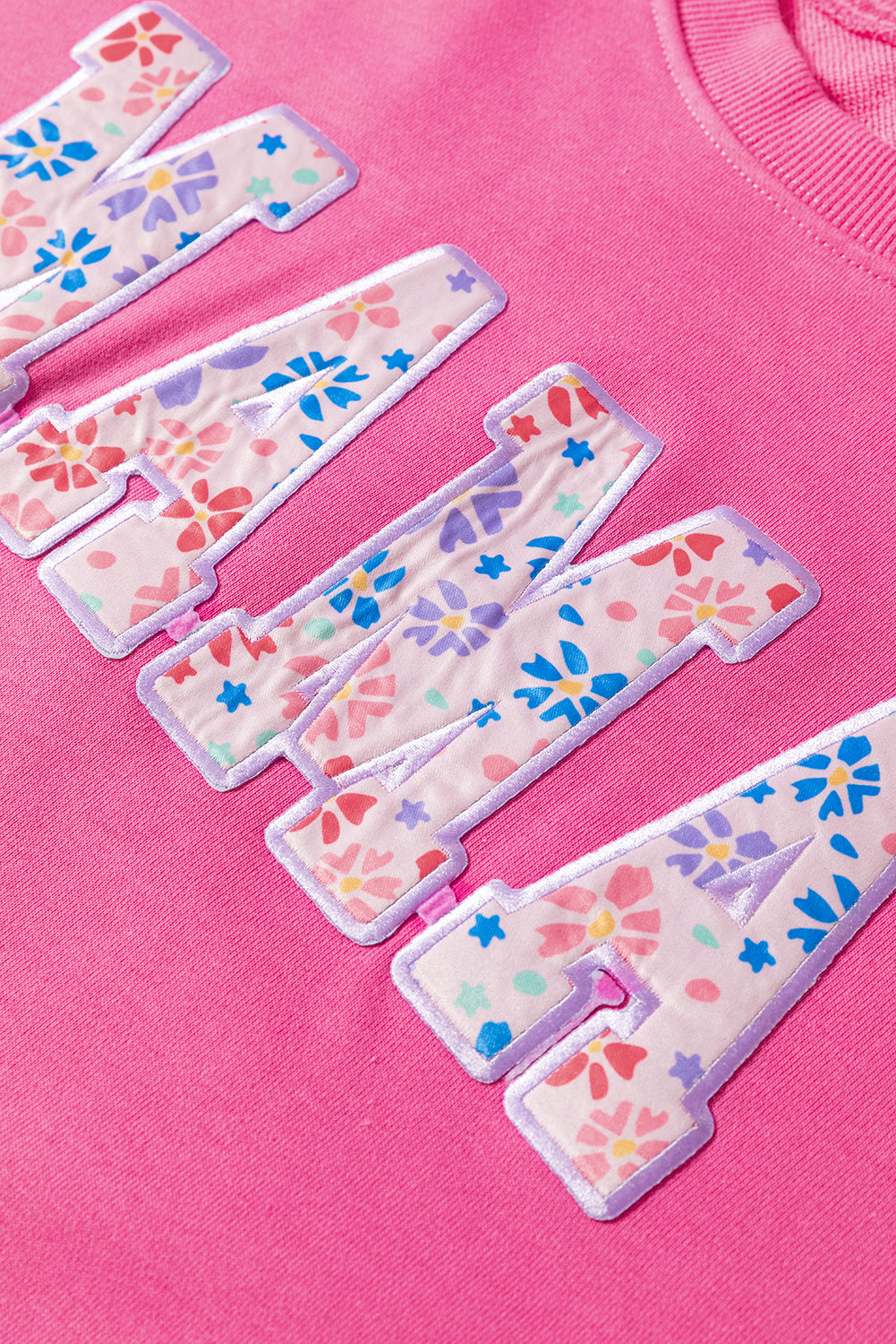 Sweat-shirt graphique brodé à motif floral rose rouge MAMA