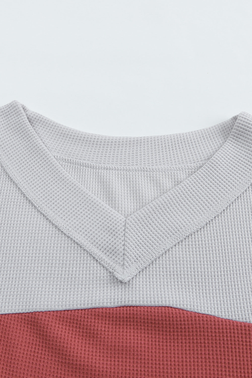 Haut en tricot gaufré à manches contrastées et imprimé léopard sauvage