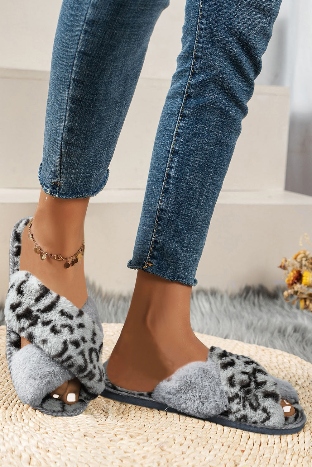 Brown Leopard Crossed Straps Furry Slippers