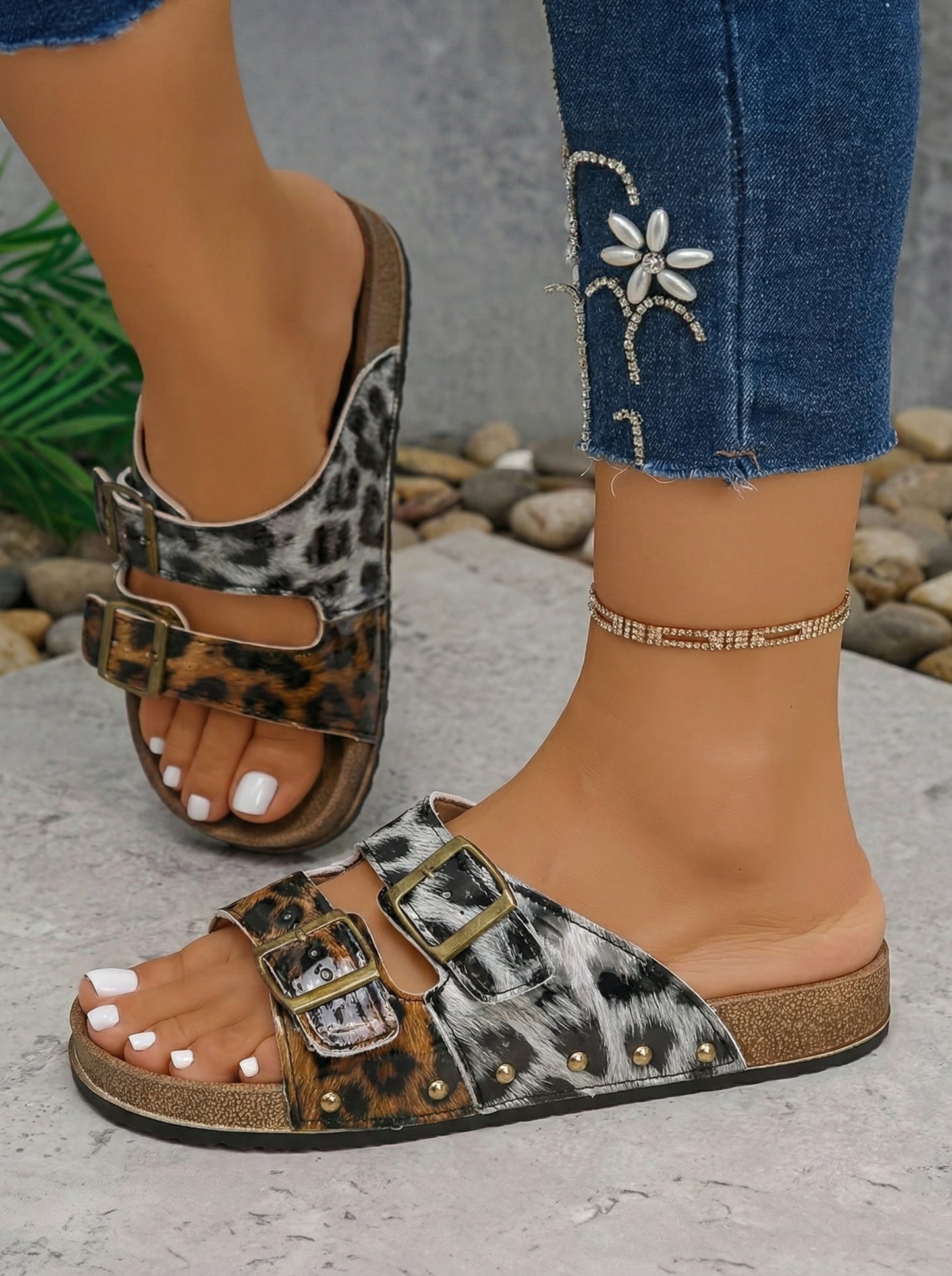 Light Grey Leopard Two-tone Retro Buckle Straps Hollowed Faux Suede Slippers