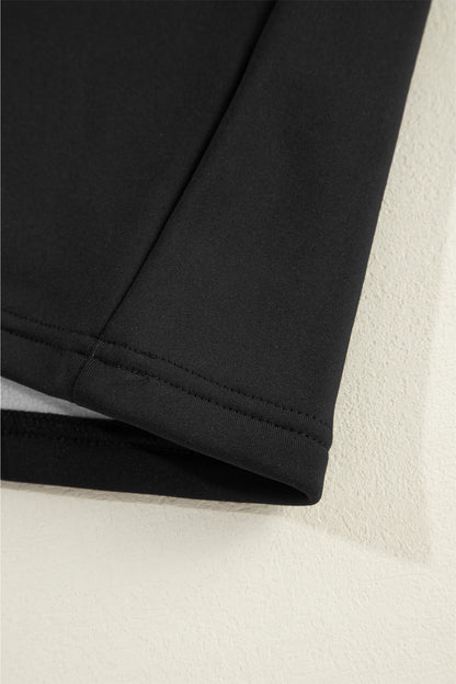 T-shirt noir à manches longues et col montant avec doublure thermique