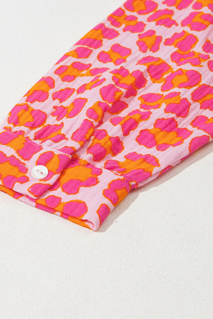 Chemise ample boutonnée à imprimé léopard rose