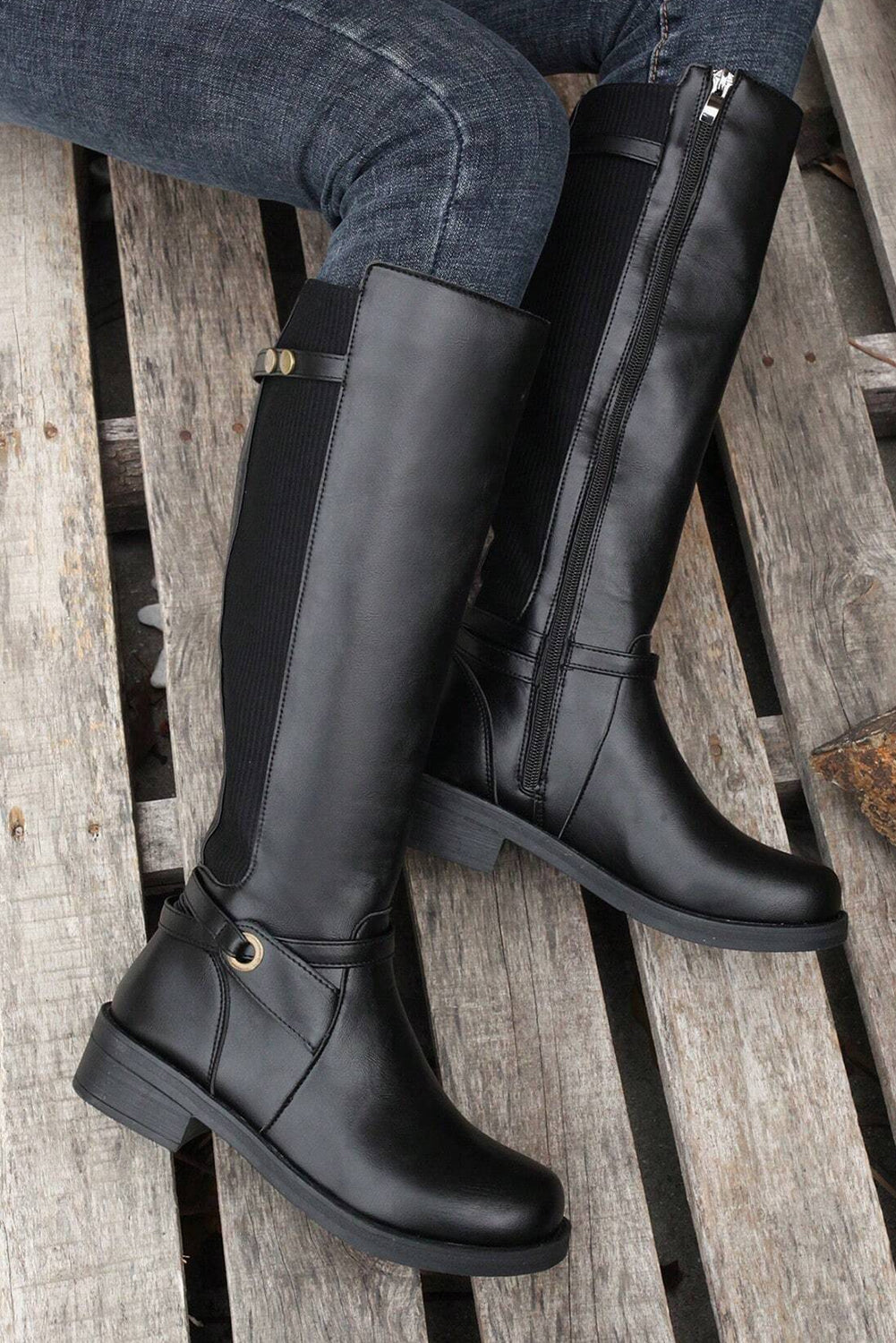 Bottes noires à talons bas et épais, hauteur genou, avec fermeture éclair latérale