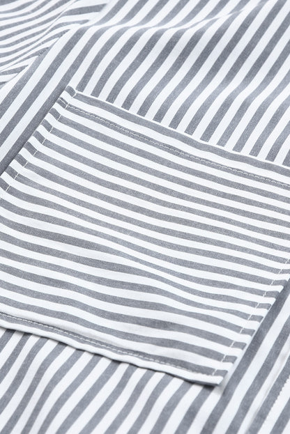 Camisa de manga larga con botones y bolsillos a rayas