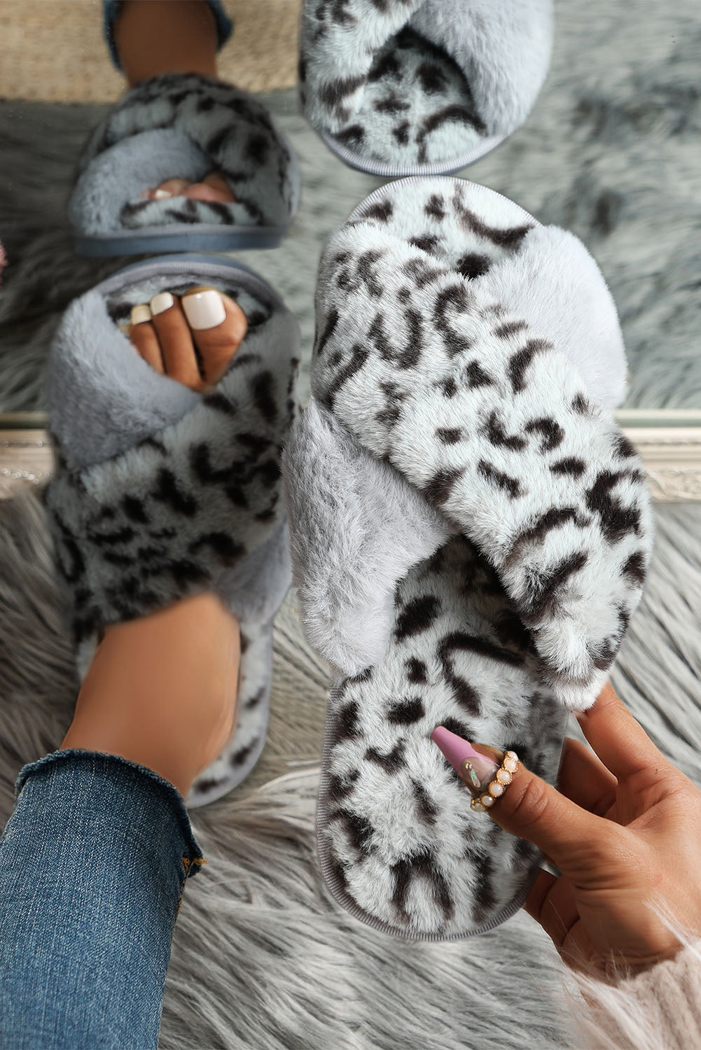 Brown Leopard Crossed Straps Furry Slippers
