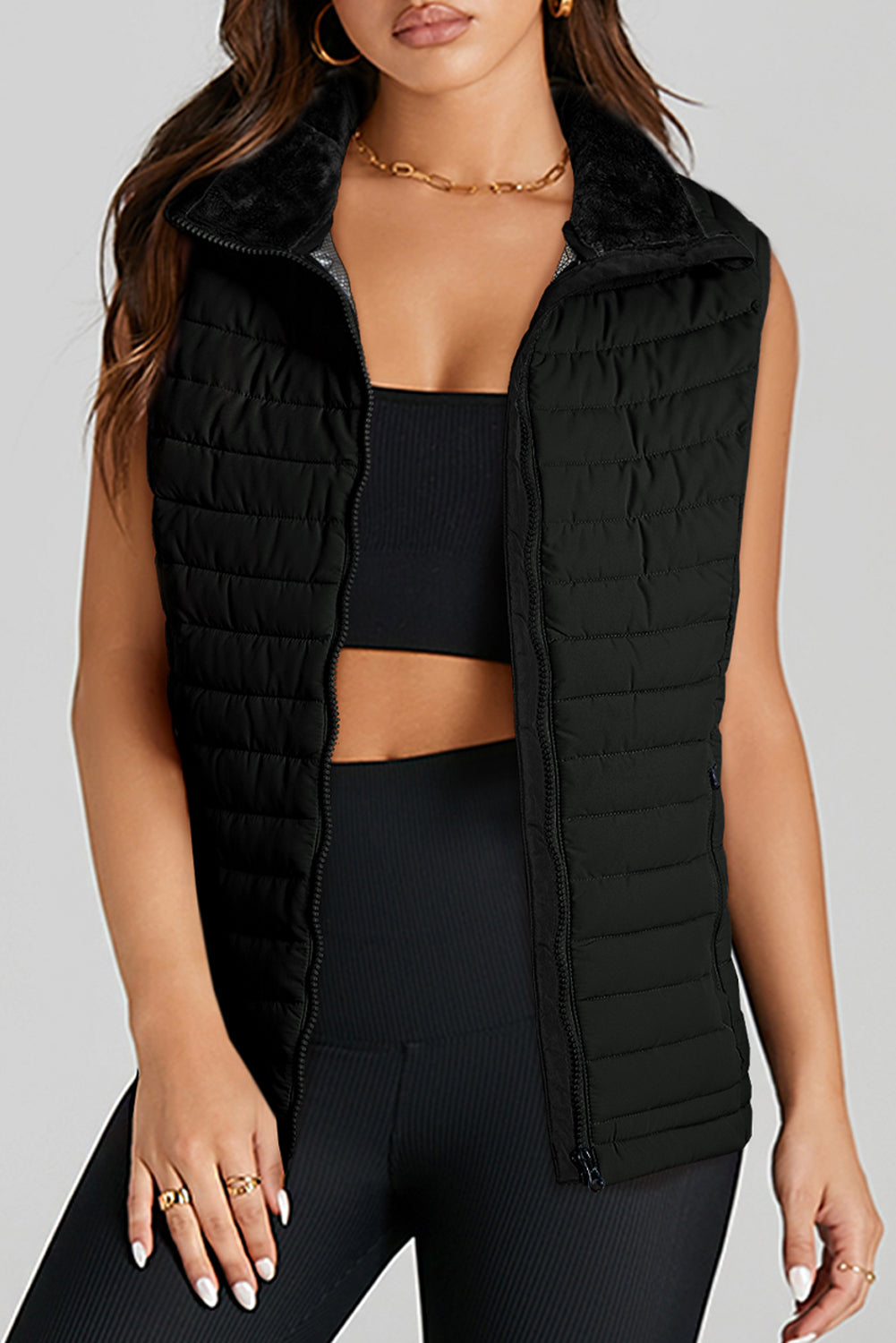 Gilet matelassé zippé à col en peluche noir