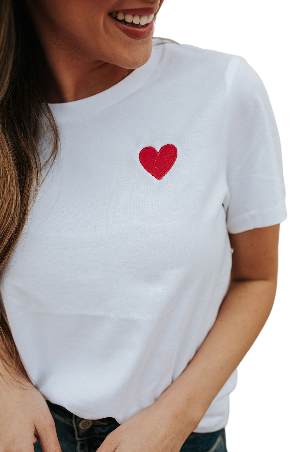 Camiseta con bordado de patrón de corazón de San Valentín
