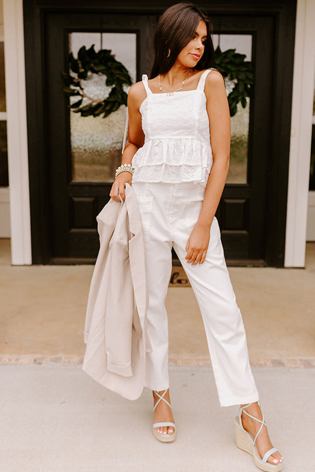 Débardeur péplum à motif œillets et épaules nouées