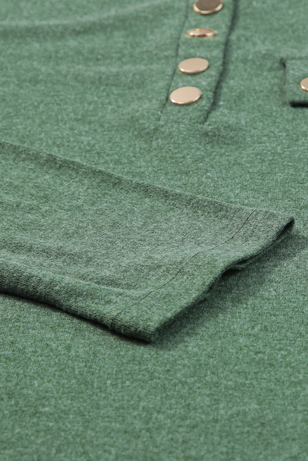 Haut Henley noir à manches longues et boutons-pression