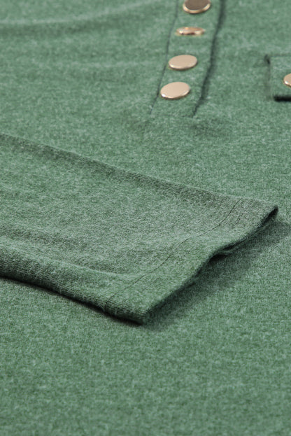 Haut Henley noir à manches longues et boutons-pression