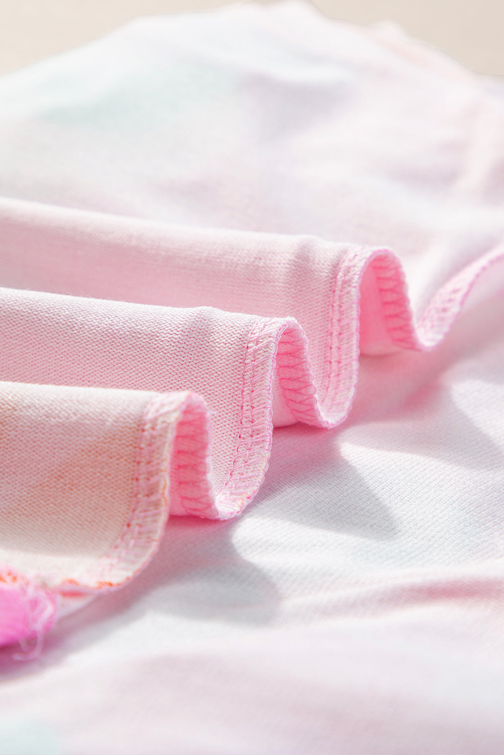 Haut à manches courtes et imprimé floral rose