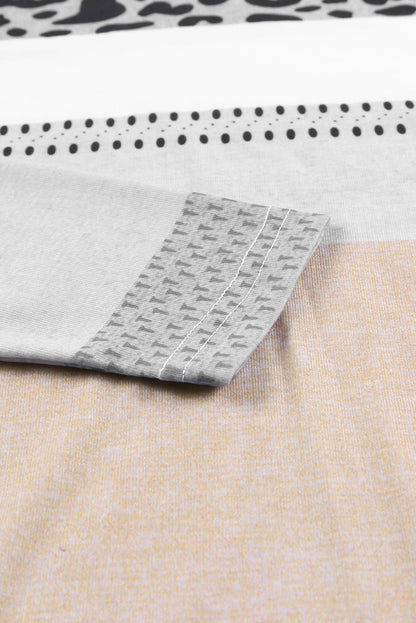 Top con cuello en V y bloques de color de leopardo