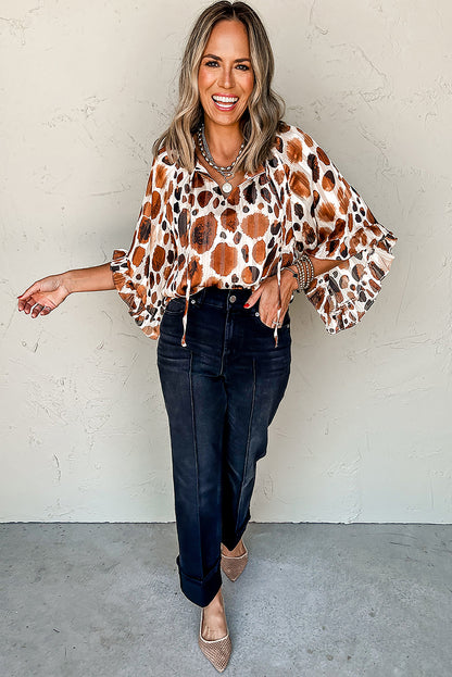 Chemisier plissé à manches 3/4 et volants, imprimé abstrait, avec détails de fils métalliques marron