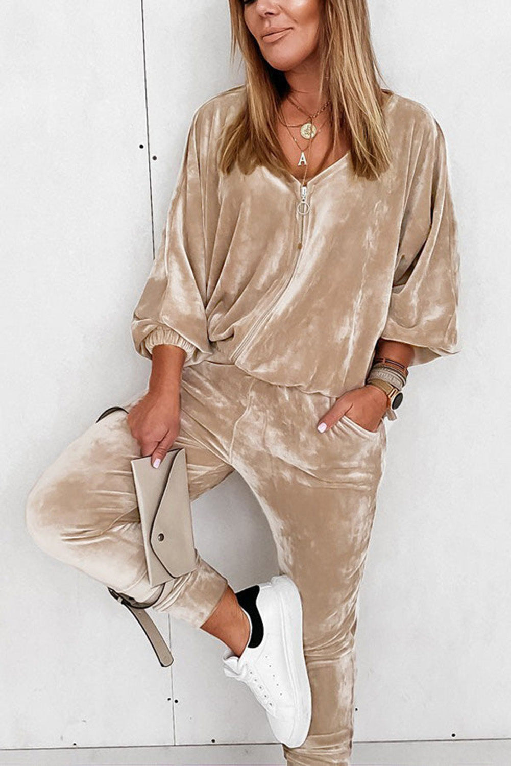 Conjunto de dos piezas de pantalón de chándal y top con cremallera de terciopelo pergamino 