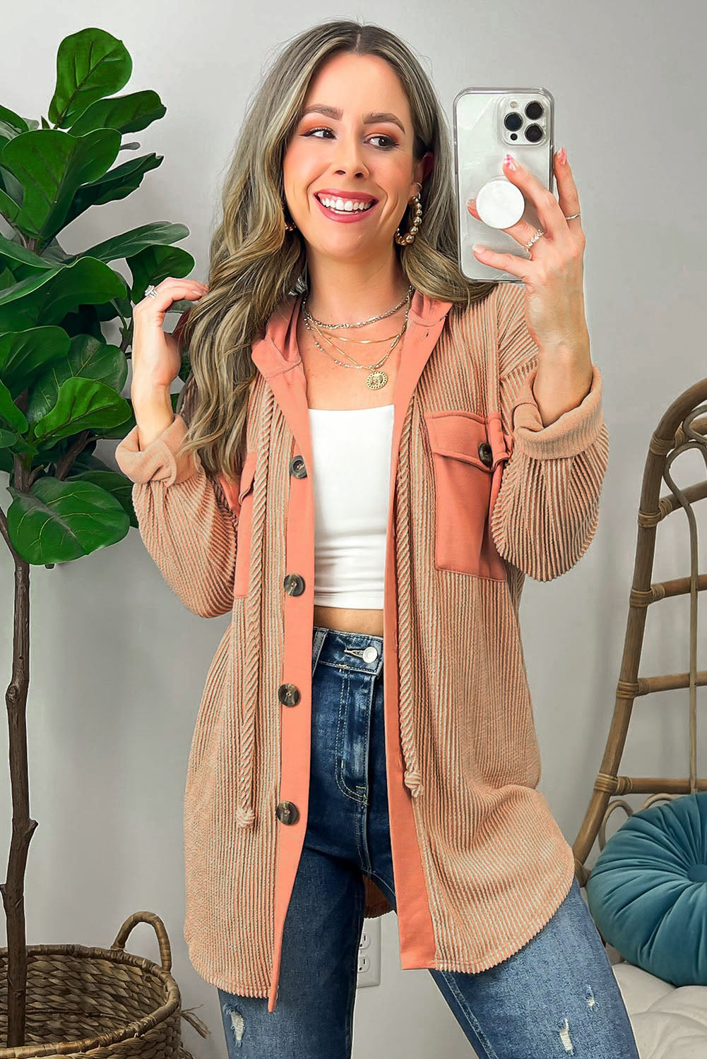 Veste-chemise côtelée à capuche et poches à rabat en patchwork abricot 