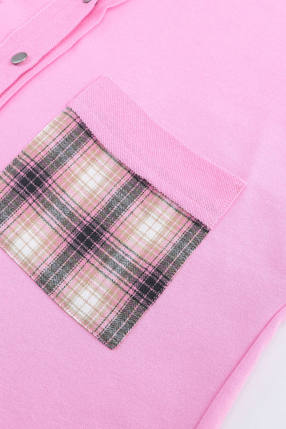 Chaqueta estilo camisa extragrande con bolsillos en el pecho y patchwork a cuadros negros