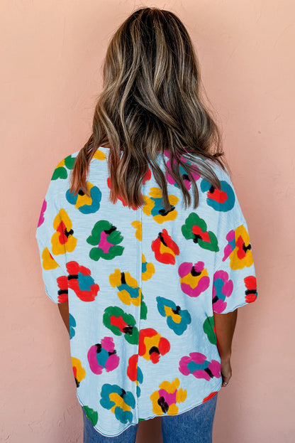 T-shirt oversize à épaules tombantes et motif léopard bleu ciel