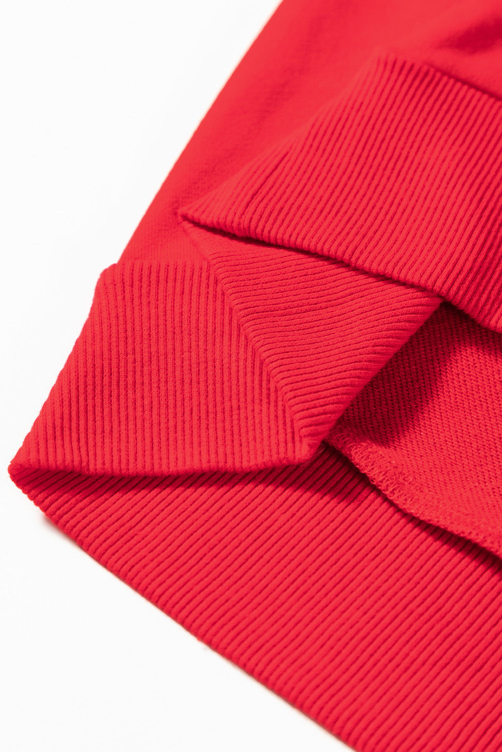 Sweat-shirt ras du cou rouge vif grande taille avec motif Père Noël et guirlandes