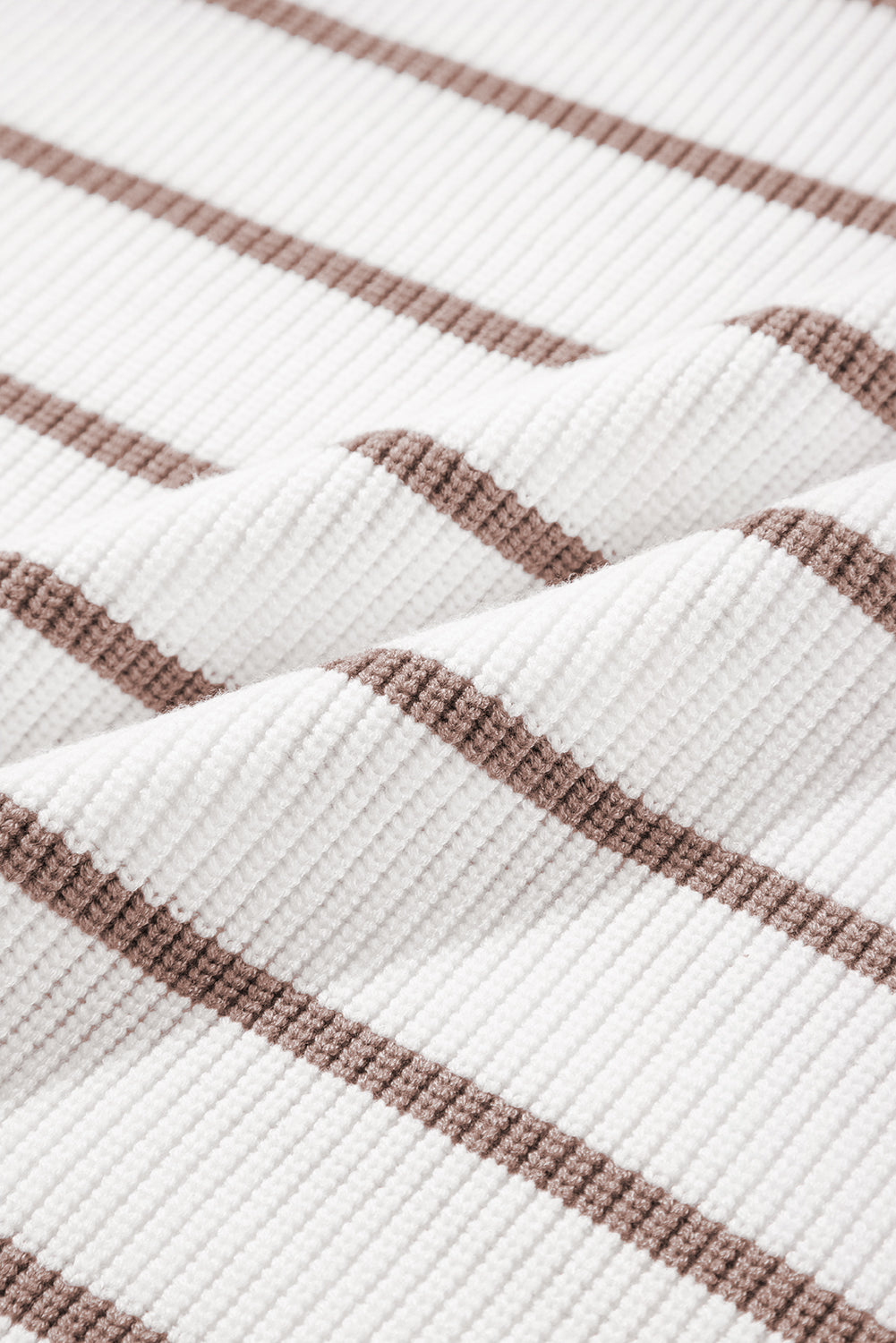 Gilet ample en tricot à rayures kaki et col en V