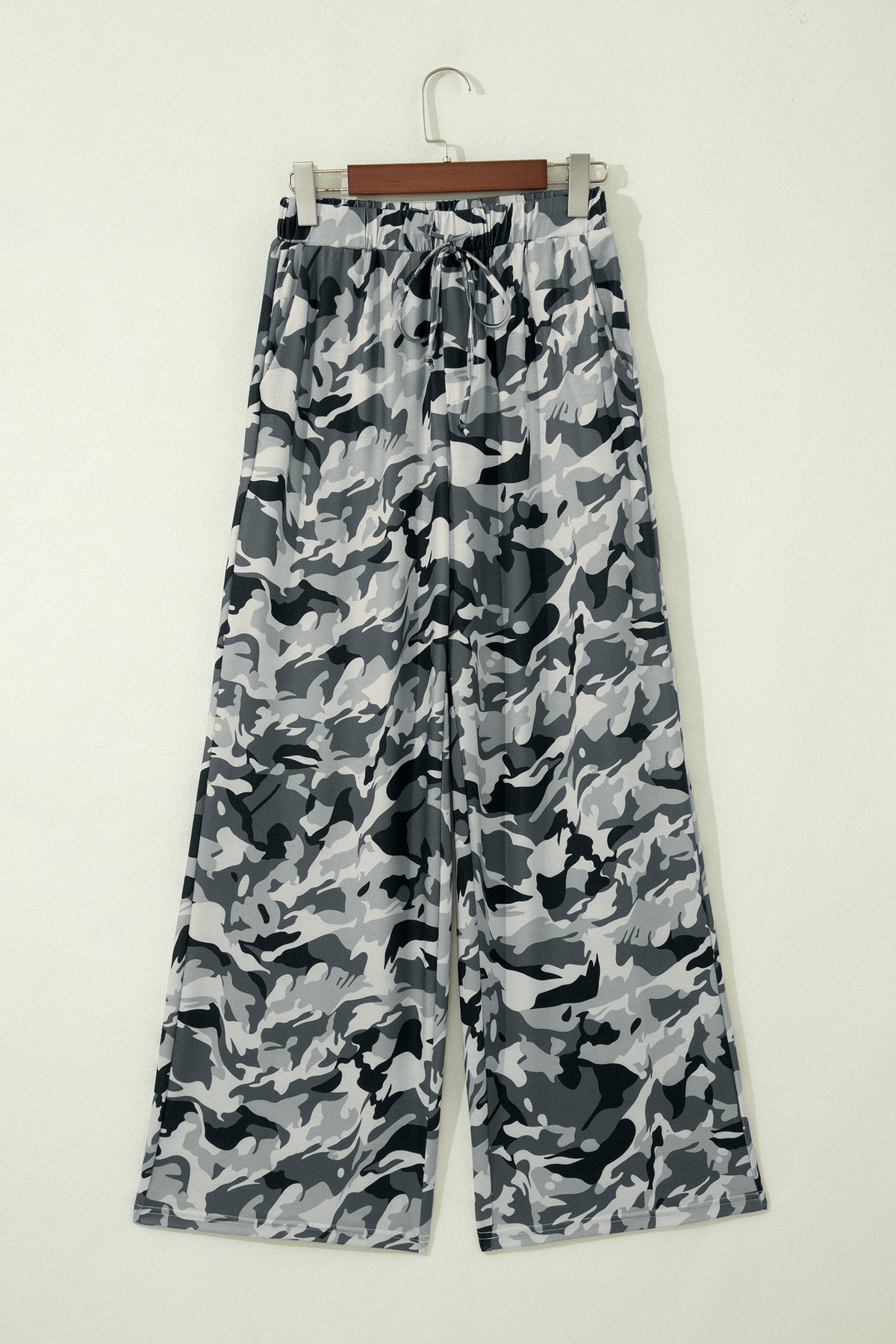Green Camouflage Print Drawstring Casual Pants