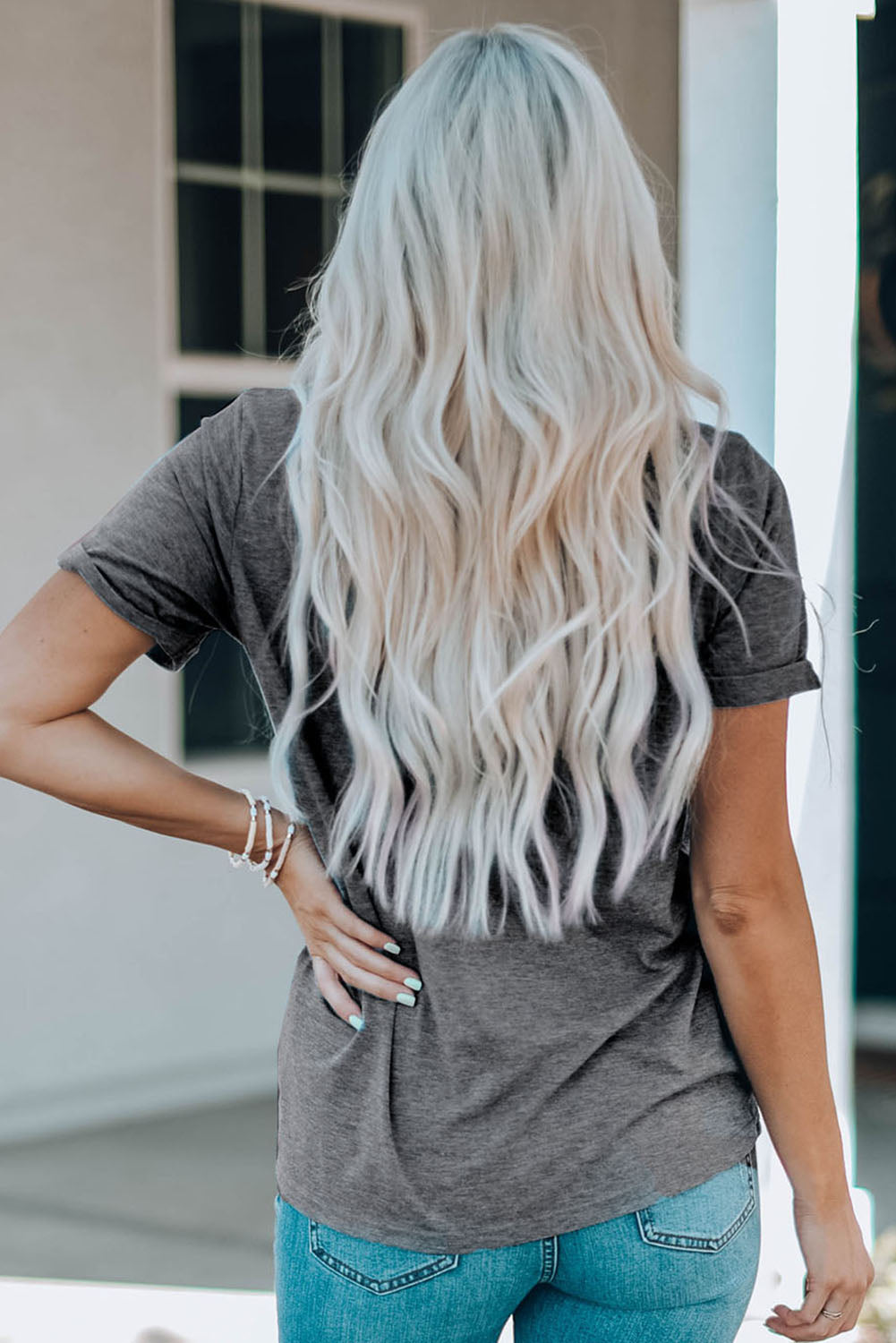 T-shirt ras du cou gris à imprimé œufs de Pâques