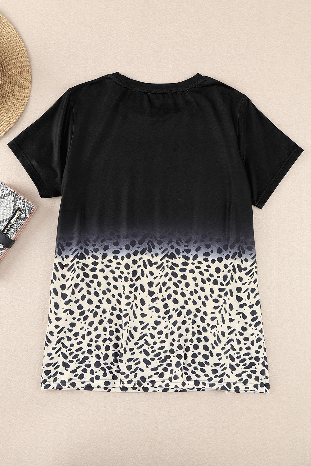 Robe t-shirt décontractée à pois contrastés et poches 