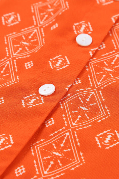 Blusa con botones y cuello en V con estampado floral 