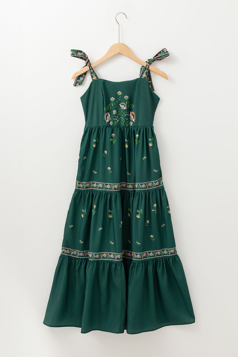 Robe longue à volants et bretelles nouées à fleurs vert noirâtre