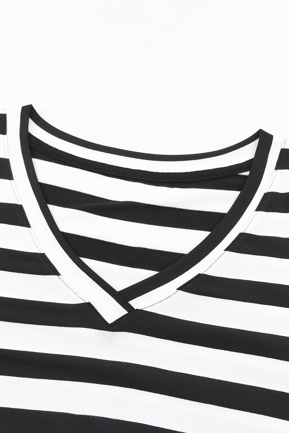 Vestido largo con cuello en V y estampado de rayas con aberturas laterales 