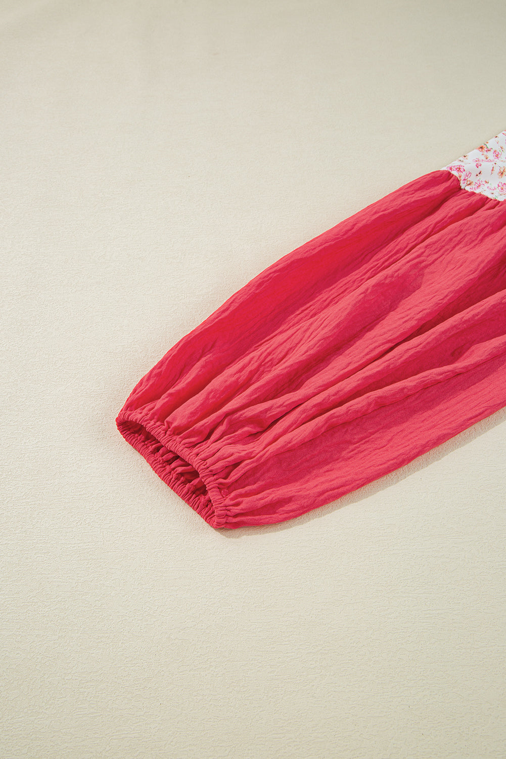 Chemisier grande taille à manches longues et patchwork floral rose contrasté