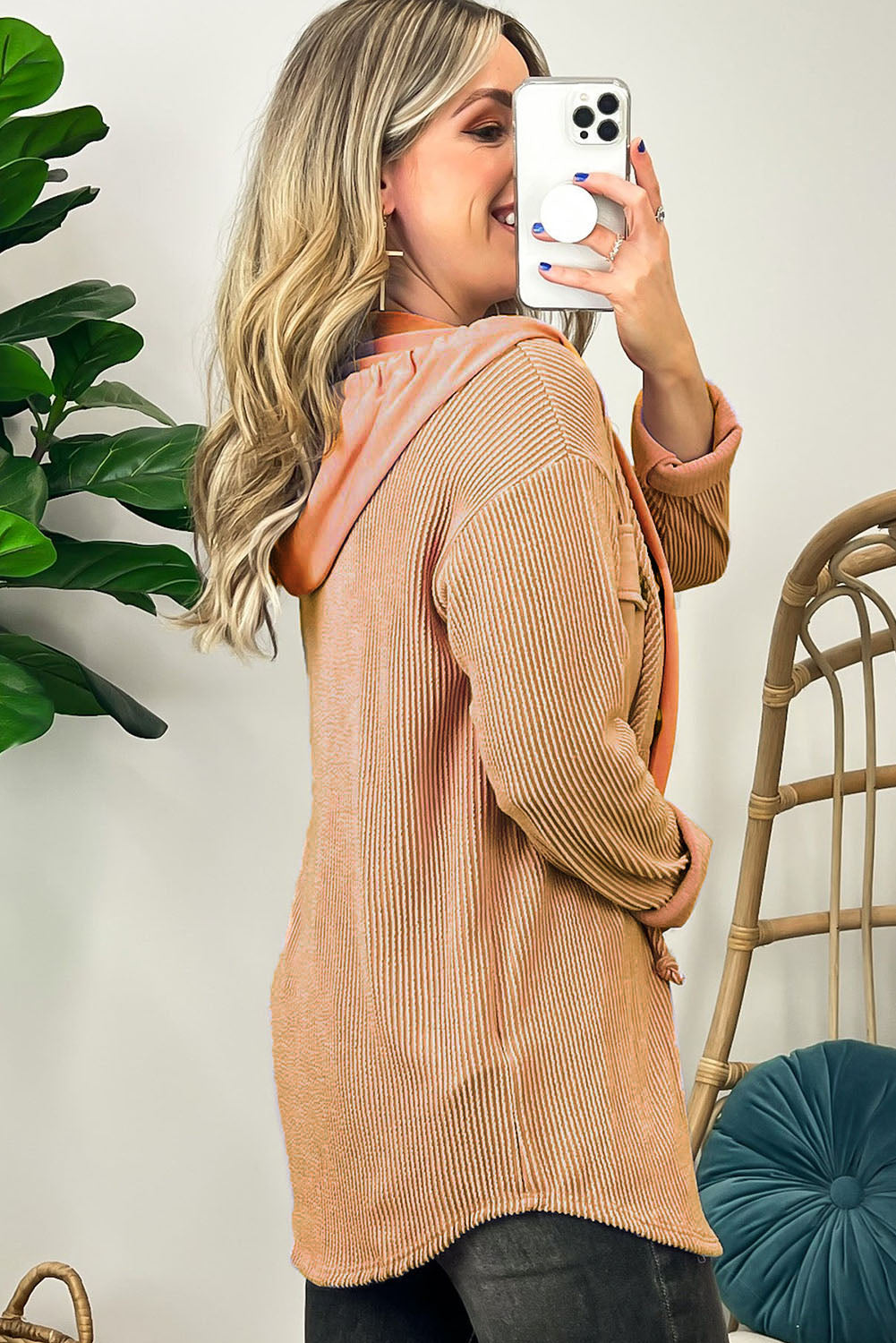 Veste-chemise côtelée à capuche et poches à rabat en patchwork abricot 