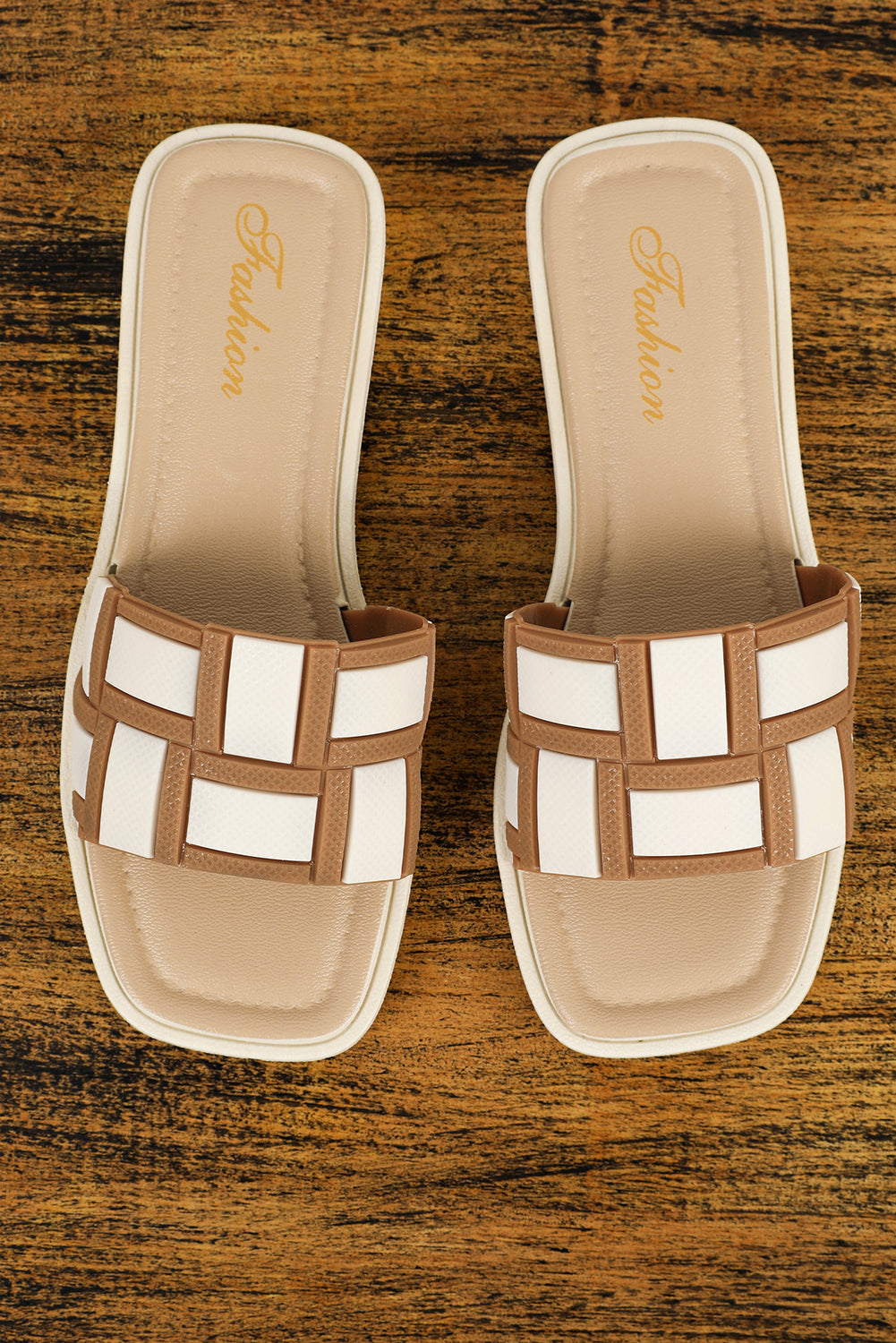 Chaussons beiges à bout carré en cuir PU contrasté bicolore