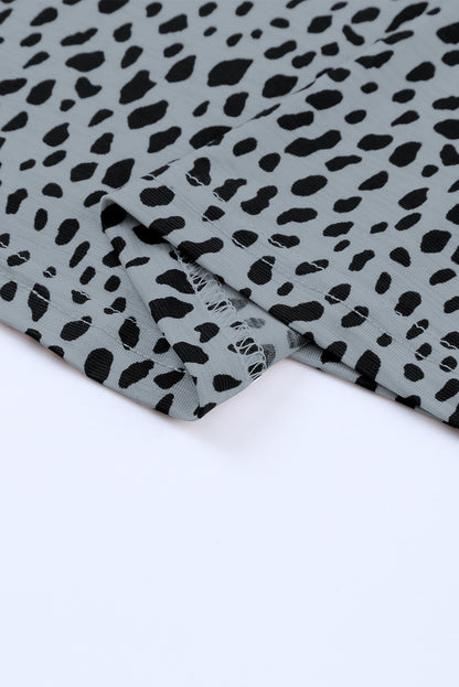 Blusa de guepardo con cuello con volantes y mangas 3/4 de color caqui 