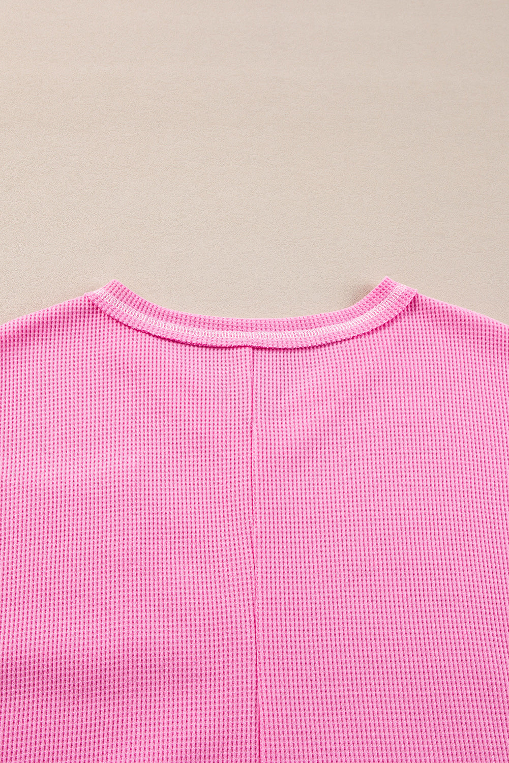 Chemisier en maille côtelée à col en V et manches patchwork florales en dentelle Bonbon