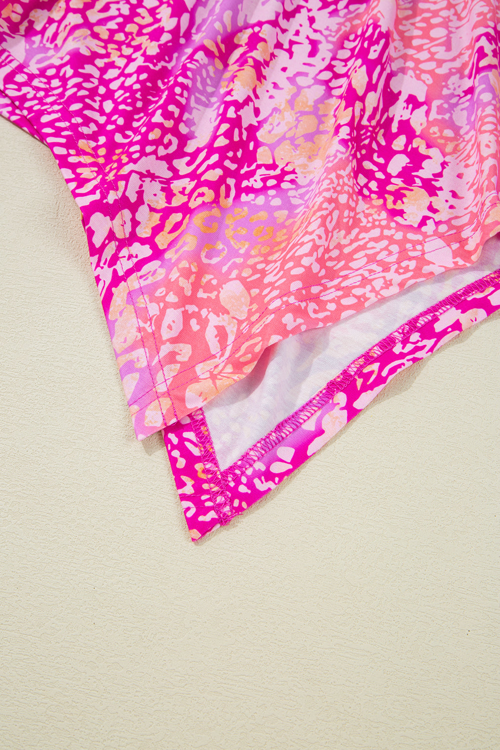 Tunique classique à ourlet mouchoir et imprimé léopard Rose