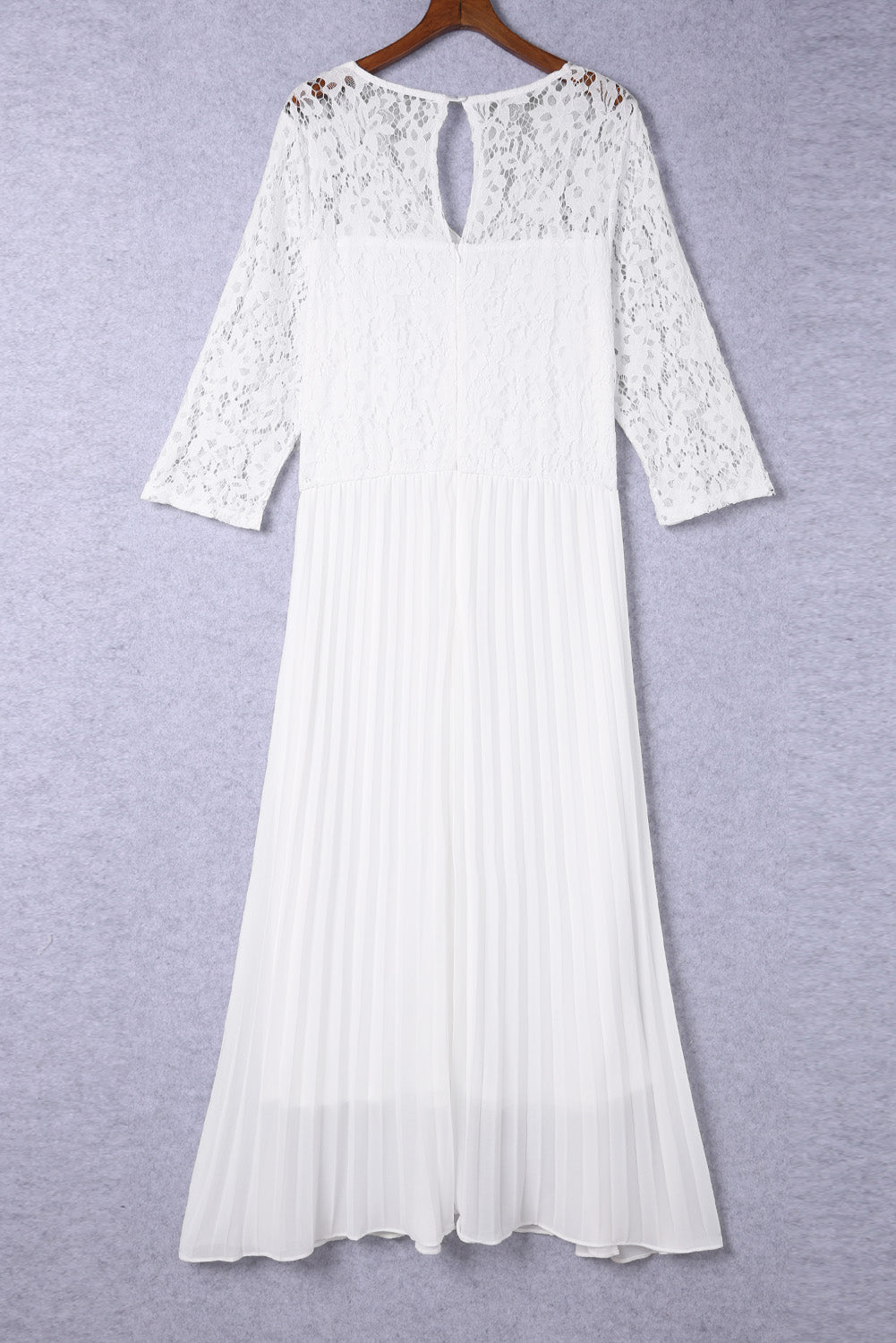 Lace Scalloped V Neck 3/4 Sleeves Pleated Tulle Plus Maxi Dress