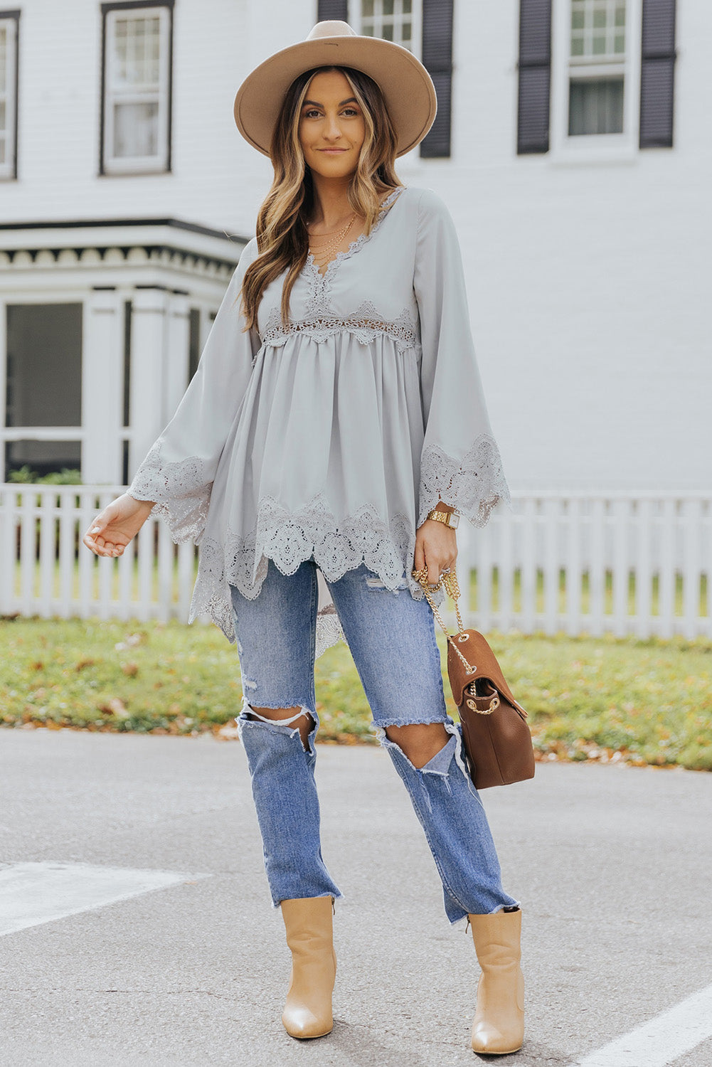 Chemisier à manches cloche et empiècements en crochet