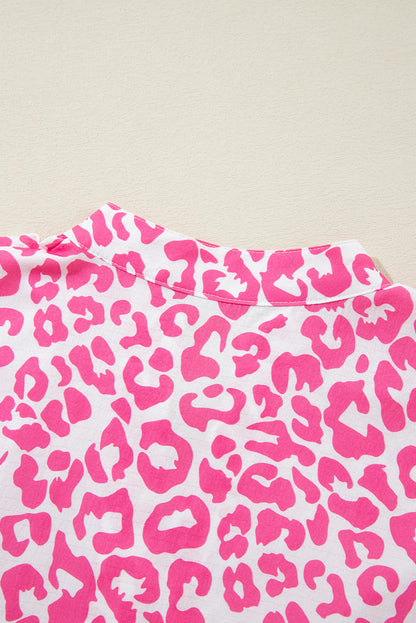 Mini-robe boutonnée à manches longues et imprimé léopard rose vif