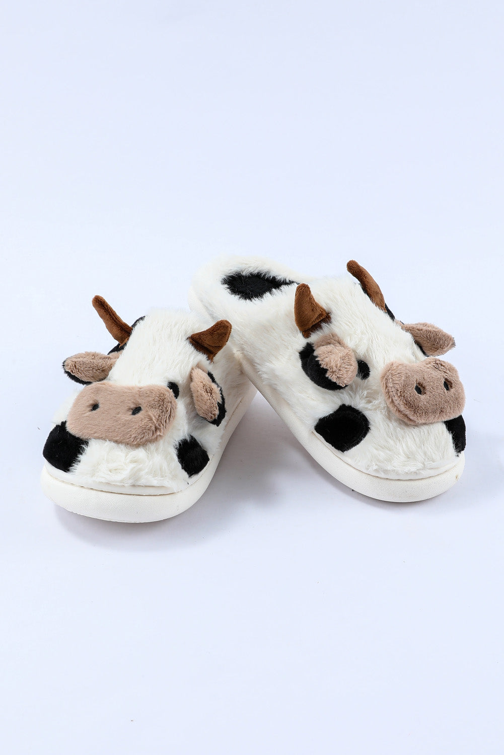 Chaussons blancs en peluche motif vache et animaux de dessin animé 