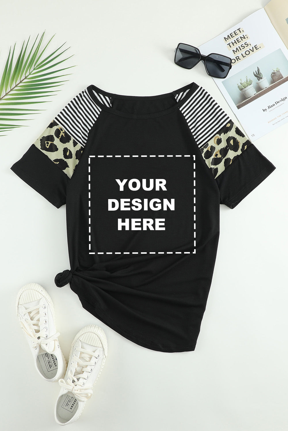 Camiseta de mujer de manga corta con estampado de leopardo a rayas