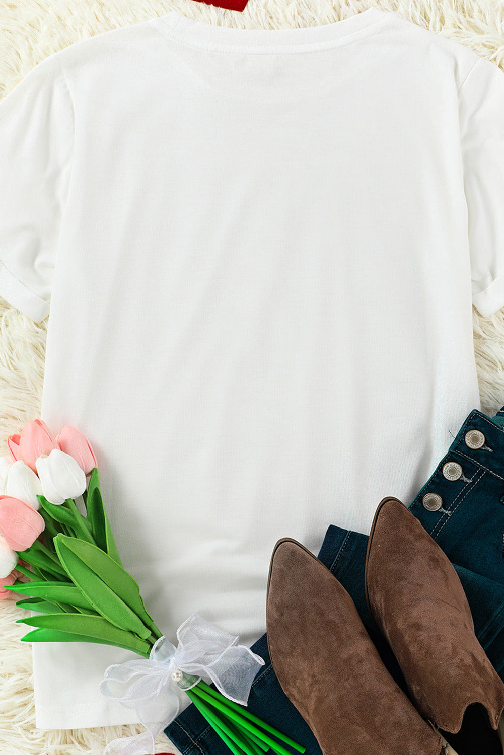 all you need is love Valentines Kisses Graphic Tee