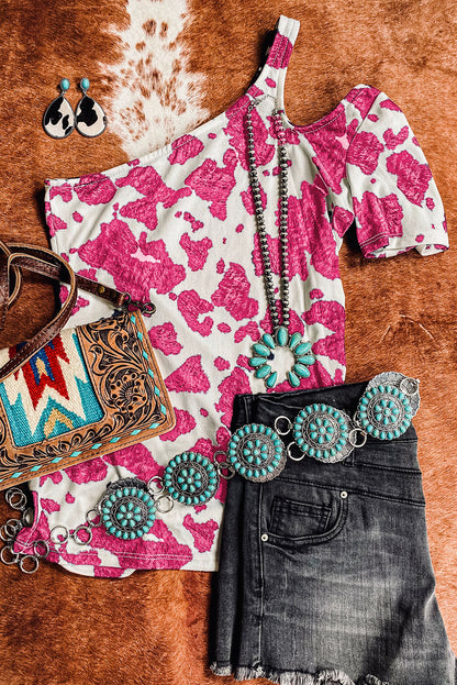 Top de manga corta con abertura y estampado de vaca de un hombro 