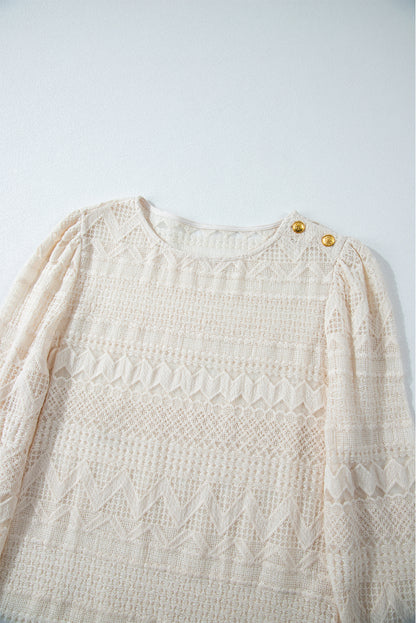 Chemisier blanc à manches longues et boutons en dentelle géométrique