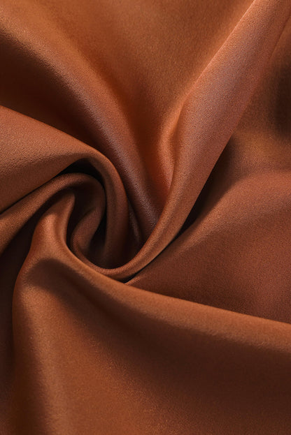 Blusa elegante de manga larga con cuello vuelto negro