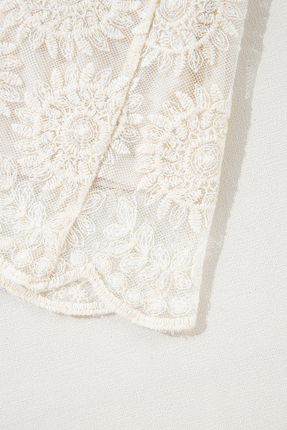 Chemisier à volants et boutons au dos en jacquard fleuri à motif flocons d'avoine, manches 3/4