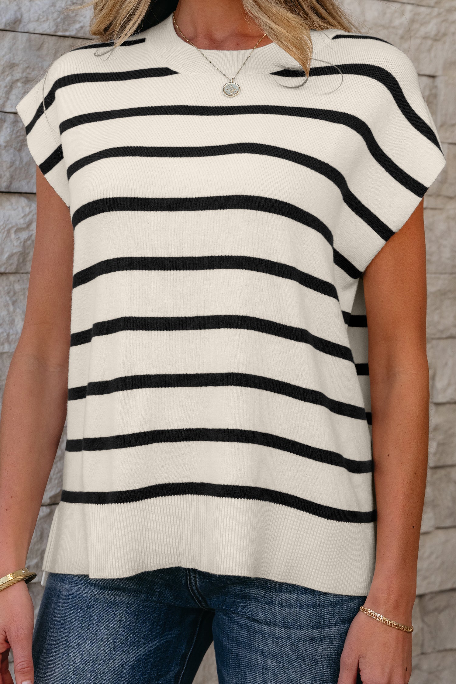 White Side Slits Crewneck Short Sleeve Sweater Tee