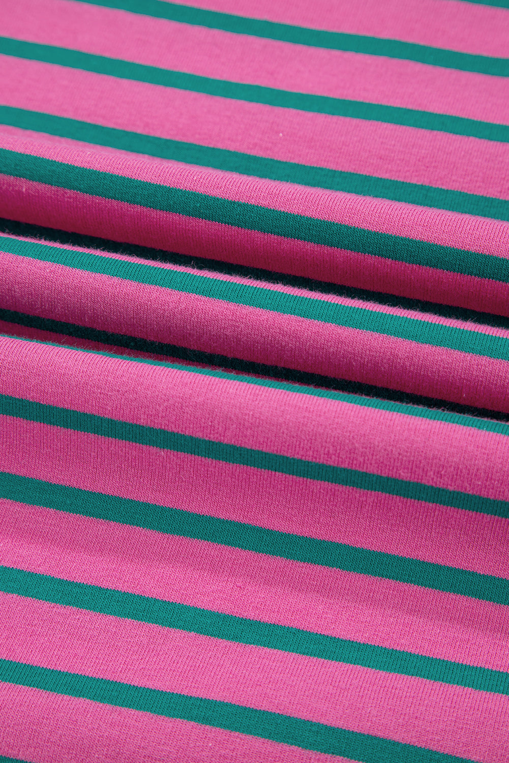 Chemisier à col rond et manches volantées à rayures roses