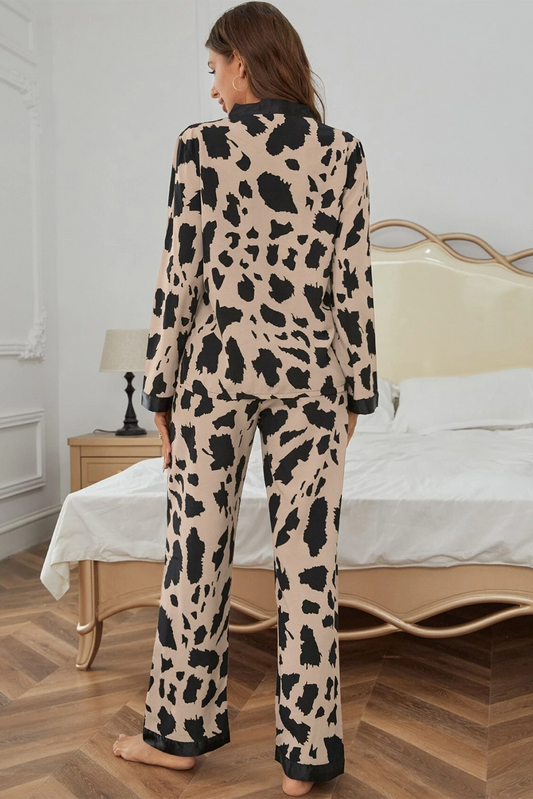 Pyjama deux pièces ample à bordure contrastée et motif guépard kaki